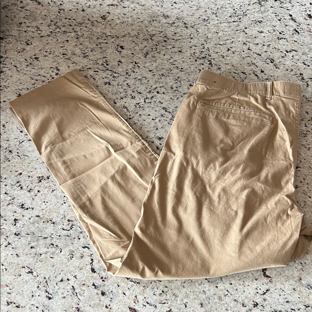 Abercrombie & Fitch Men's Khaki Chinos